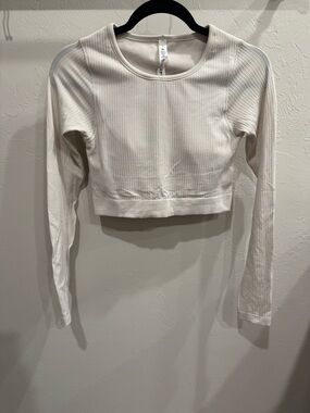 LuluLemon Ebb to Street Long-Sleeve Cropped Top